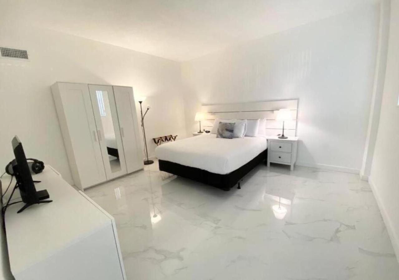 Zen Vacation Modern Penthouse Across Ocean Сasa de vacaciones